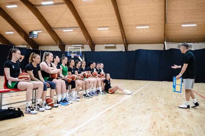 Trening ženske košarkarske reprezentance | Slovenke čakata novi dve pripravljalni tekmi. | Foto Blaž Weindorfer / Sportida