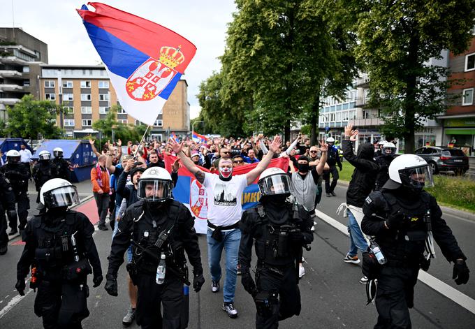 Danes bo Srbija v Münchnu računala na glasno podporo navijačev. Na Bavarskem naj bi se zbralo kar 30 tisoč privržencev. | Foto: Reuters