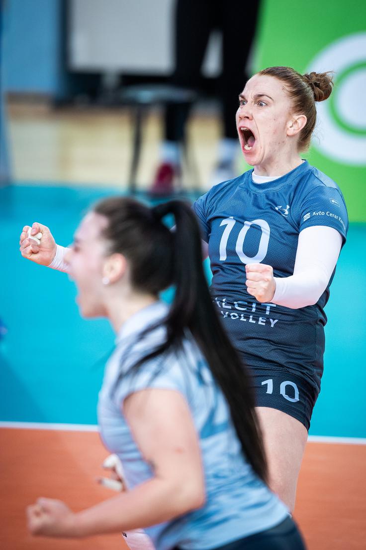 Kamničanke so dobile prvi niz četrte tekme. | Foto: Jure Banfi/alesfevzer.com