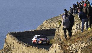 Loeb povedel, Ogier zletel s proge