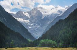 V italijanskih Alpah umrli trije alpinisti