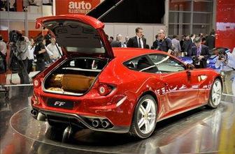 Elita ne pozna recesije in Bugatti ni več edini s 1000 "konji"