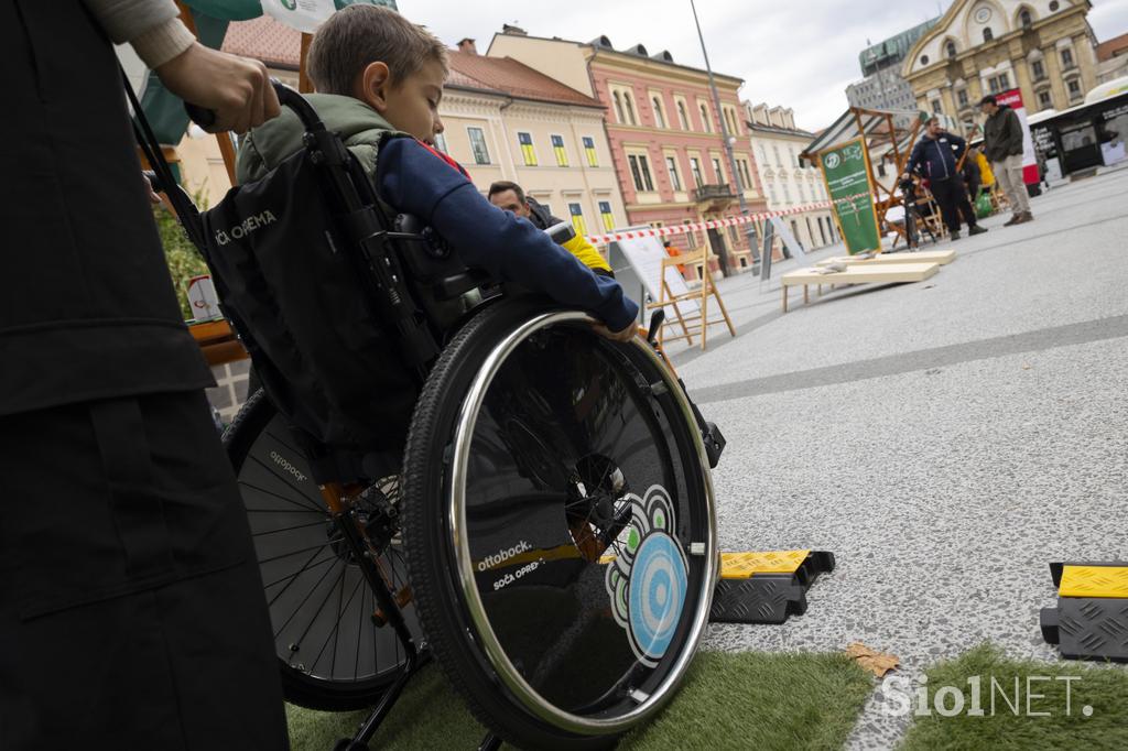 Ovirantlon na Kongresnem trgu v Ljubljani