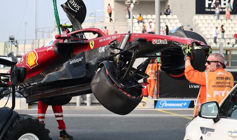 Hamilton zletel v zaščitne gume, Antonelli trčil v boksih