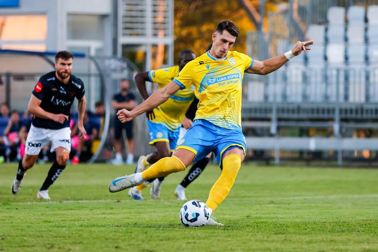 Deni Jurić je dvakrat zabil za Koper. | Foto: Aleš Fevžer