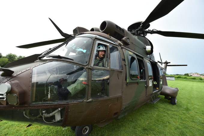 Resolucija predvideva tudi nakupe helikopterjev za Slovensko vojsko. | Foto: STA ,