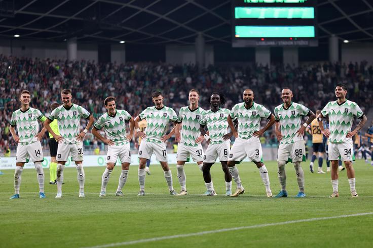 Nogometaši Olimpije so v prejšnji sezoni postali slovenski prvaki, v Evropi pa so najbolj navdušili z zgodovinsko zmago v Stožicah, ko so pomendrali Rijeko kar s 5:0. Rečani so pozneje presenetljivo na Hrvaškem osvojili dvojno krono, do tega podviga pa jim je pomagal tudi slovenski reprezentant Dejan Petrovič. | Foto: Filip Barbalić/www.alesfevzer.com