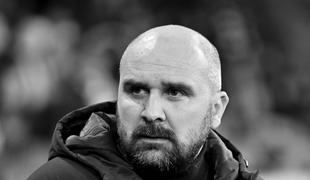 Med tekmo srbske lige umrl trener Radničkega iz Kragujevca Mladen Žižović