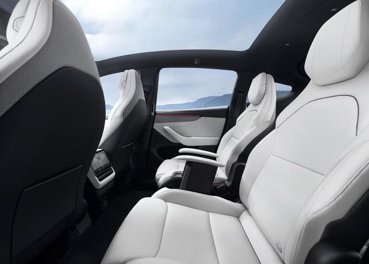 Tesla model Y L | Foto: Tesla
