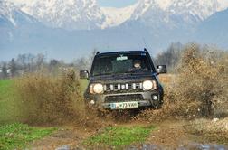 Kavboj Jimny ali najbolj trmoglavo terensko vozilo