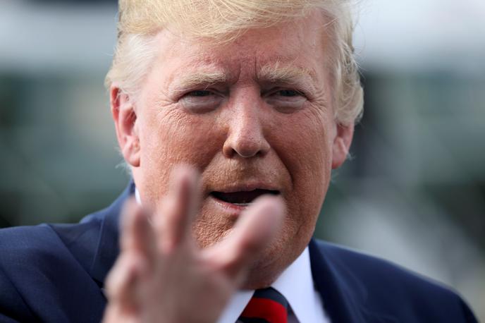 Donald Trump | Ameriški predsednik Donald Trump razmišlja, ali bi lahko uničili orkan s tem, da bi v njegovo središče odvrgli atomsko bombo. | Foto Reuters