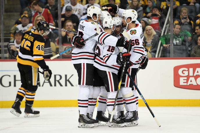 Chicago Blackhawks | Hokejisti Pittsburgha so deveto zaporedno zmago lovili na tekmi s Chicagom. | Foto Gulliver/Getty Images