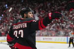 Stankoven z dvema goloma pomagal Carolini do prve zmage v drugem krogu končnice NHL