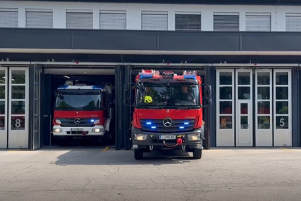 Ljubljanske gasilce smo ujeli med intervencijo. Poglejte si posnetek. #video
