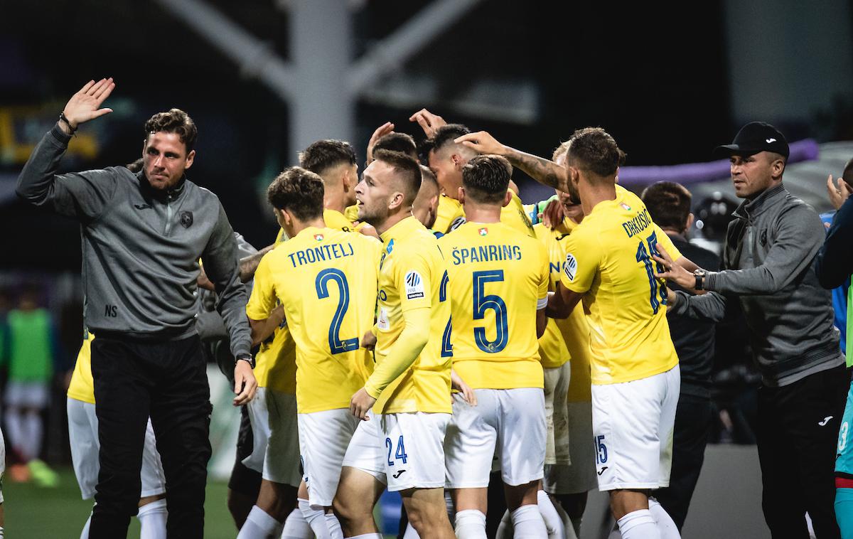 Maribor Bravo | Nogometaši Brava ostajajo neporaženi v tej sezoni tudi po sedmih nastopih. | Foto Blaž Weindorfer/Sportida