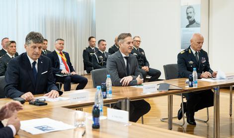 Golob vojakom v mednarodnih misijah čestital ob dnevu državnosti