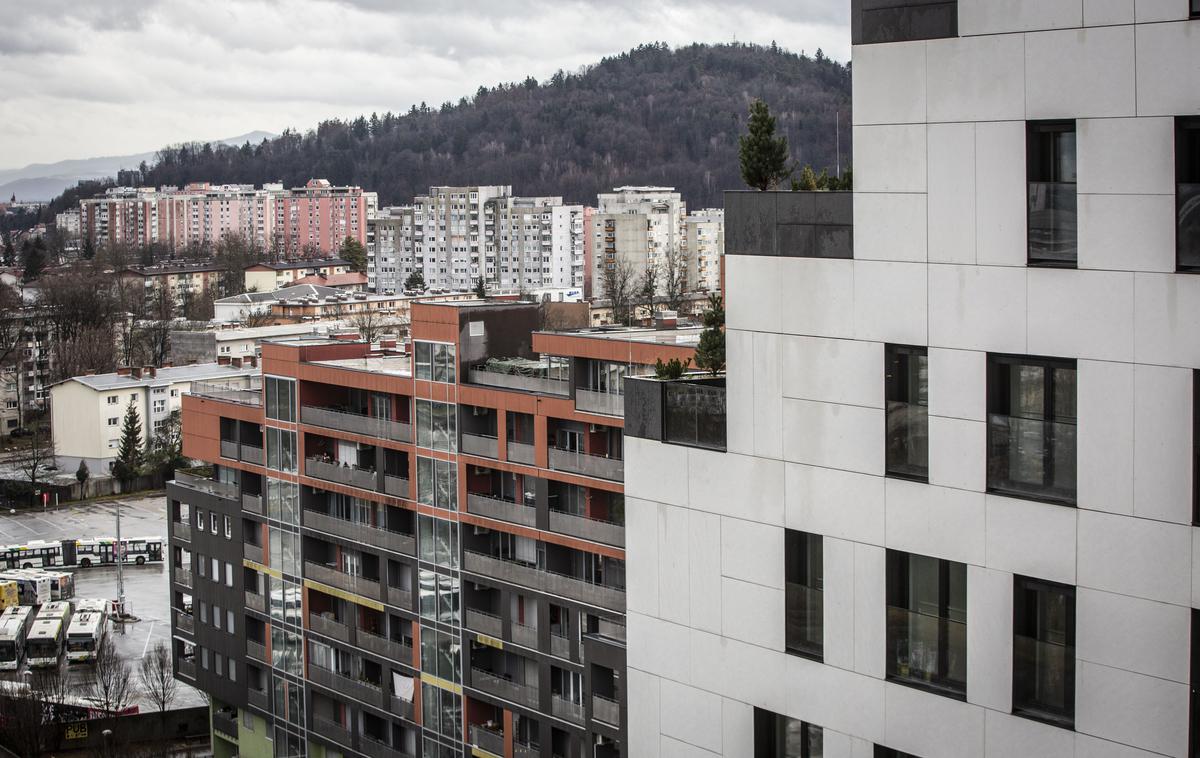Soseska Kvartet. Stanovanje nepremičnine nepremičnina novogradnja blok | V večini slovenskih mest se je leta 2023 razmerje med cenami nepremičnin in plačami v primerjavi z letom 2022 precej izboljšalo. | Foto Bojan Puhek