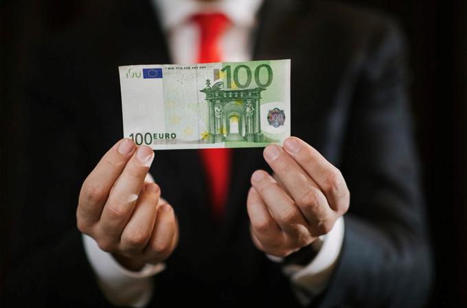 Odgovorite na nagradno vprašanje in se potegujte za 100 EUR, ki jih podarja FINANČNA HIŠA. | Foto: 
