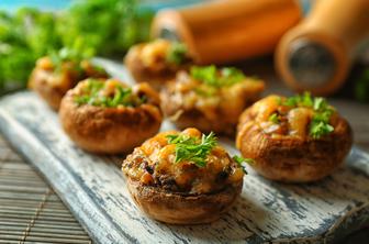 Recept: polnjeni šampinjoni