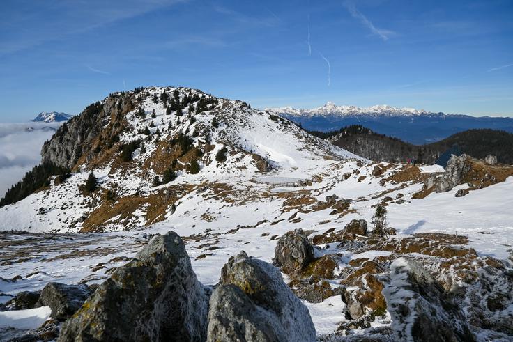 Pogled od Krekove koče proti Altenmaverju in Julijci s Triglavom v ozadju. | Foto: Matej Podgoršek