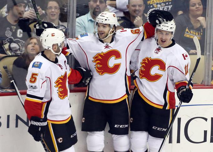 Calgary Flames je Čehov deveti klub lige NHL, prvi kanadski. | Foto: Reuters