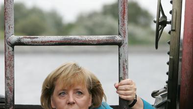 Kam pluje Nemčija Angele Merkel?