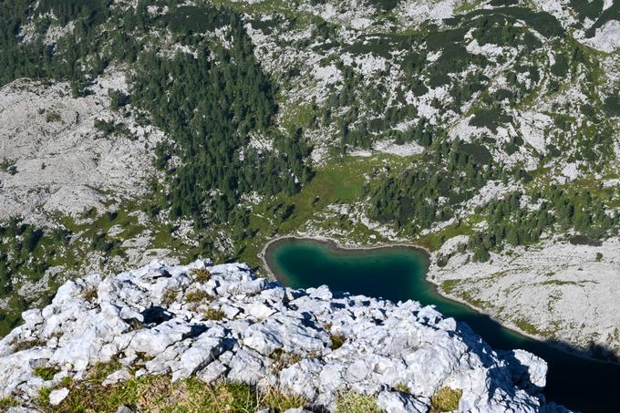 Pogled na jezero v Ledvicah z Male Zelnarice | Foto: Matej Podgoršek