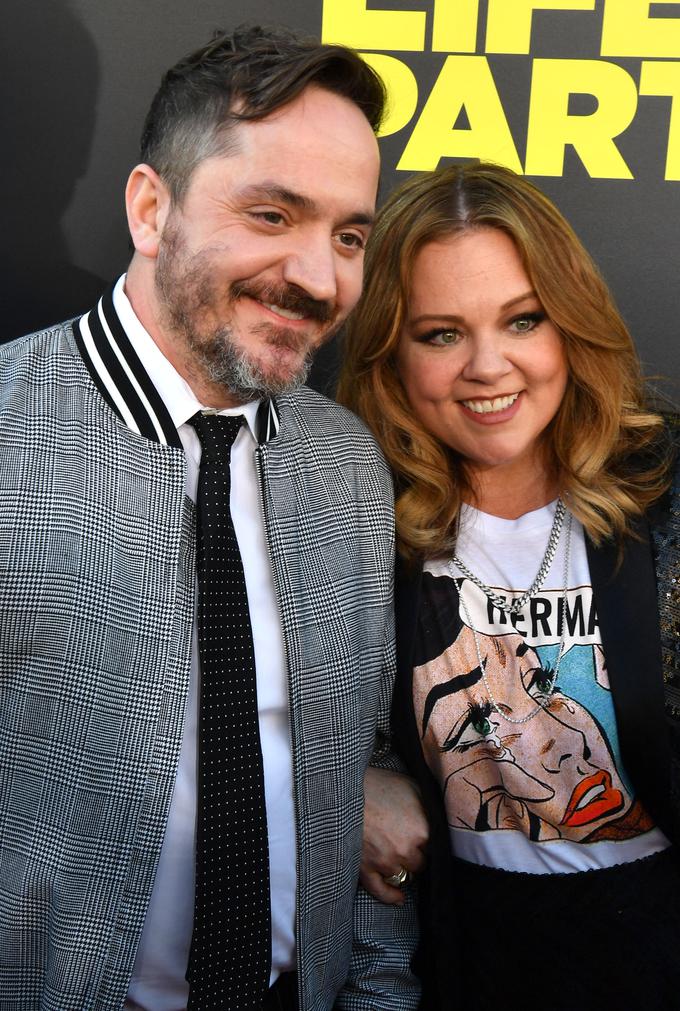 Melissa McCarthy z možem, režiserjem Benom Falconom, na premieri svojega novega filma. | Foto: Getty Images