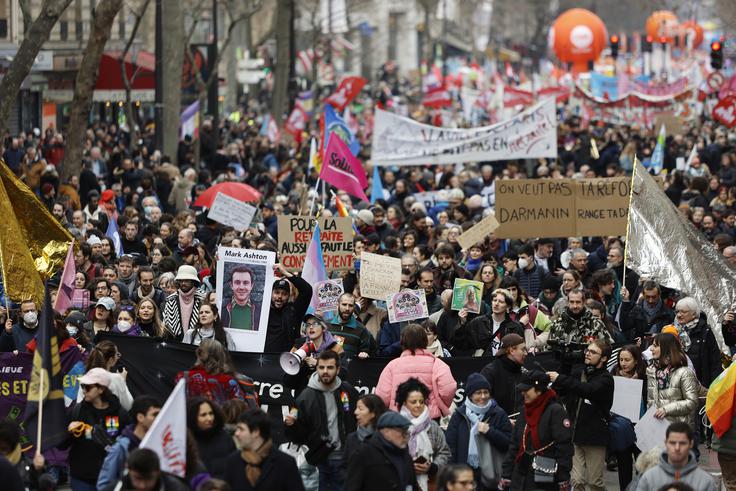 Ljudje se vse bolj burno odzivajo na predloge za dvig upokojitvene starosti. | Foto: Guliverimage/Vladimir Fedorenko