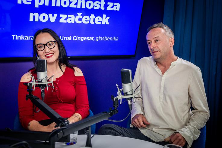 Ona je bila ob prvem srečanju prijetno presenečena in očarana, on pa pravi, da je iskrica preskočila takoj. | Foto: Gaja Hanuna