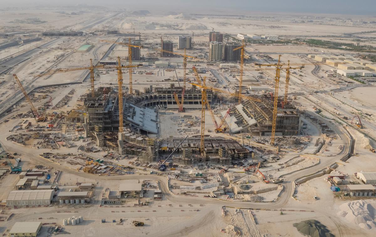Katar 2022 | Katar bo leta 2022 gostil svetovno prvenstvo. Pri Uefi menijo, da bi pandemija novega koronavirusa lahko na nogometni koledar vplivala še več let. | Foto Reuters