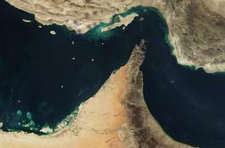 Izraelci trdijo: Iran je zaprl Hormuško ožino