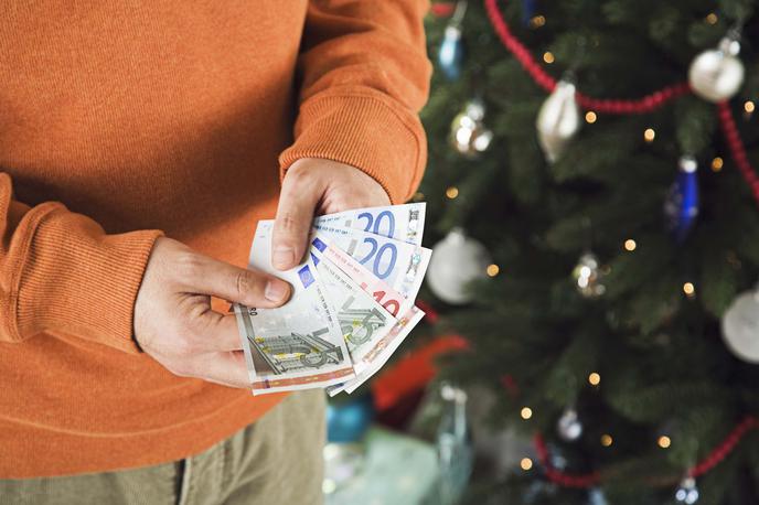 Božič | Od leta 2017 naprej pri božičnici ni več potrebno plačati akontacije dohodnine, če ta ne presega višine povprečne bruto plače. | Foto Thinkstock