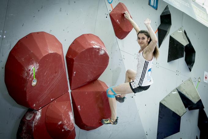 Aktualna evropska mladinska prvakinja v balvanih se plezanju posveča že 11 let.  | Foto: Ana Kovač