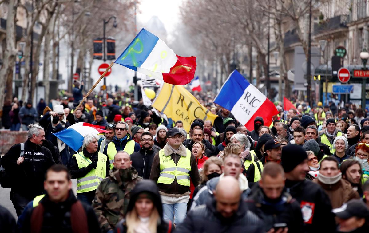 Protesti rumenih jopičev v Parizu | Foto Reuters