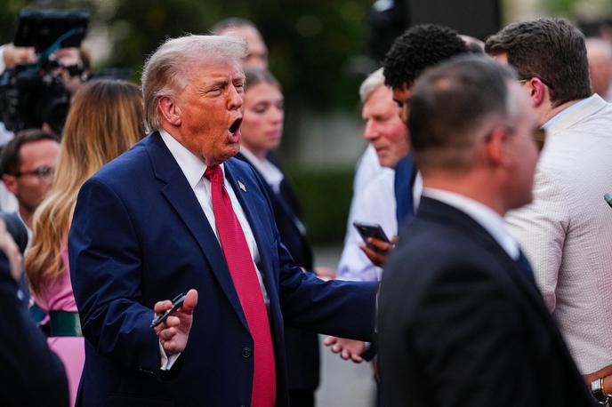 Donald Trump | Trump se je v Kentuckyju veselil tudi zmage njegovega kandidata Andyja Barra na strankarskih volitvah za senat. | Foto Reuters