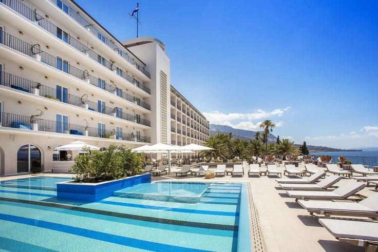 Bluesun Hotel Jadran - Swimming_Pool | Foto: Bluesun Hotels & Resorts