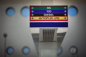 Poln tank bencinskega goriva bo za kavo dražji