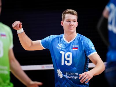 Rok Možič ostaja član italijanskega prvoligaša iz Verone