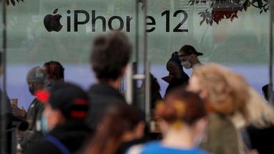 iPhone 12 mini in iPhone 12 Pro Max od jutri pri Telekomu Slovenije
