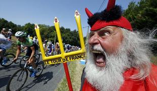 Peklenšček dirke Tour de France bo svoj trizob postavil v kot (foto)