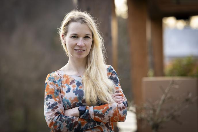 Eva Pirc, inženirka leta. | "Inženirstvo zame nikoli ni bilo suhoparno računanje. Je orodje, s katerim lahko idejo spremeniš v nekaj oprijemljivega." | Foto Bojan Puhek