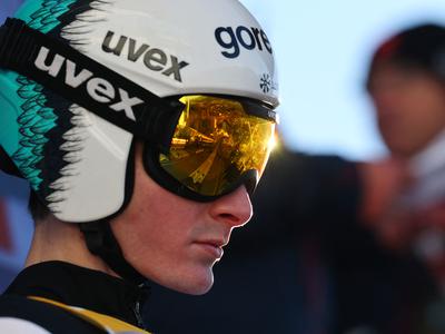 Začenja se novoletna turneja, Prevc med favoriti