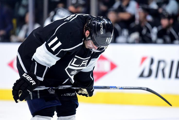 Trener Kraljev Darryl Sutter je močno pogrešal kapetana svoje ekipe. O njegovi vrnitvi bodo pri LA Kings odločali iz dneva v dan. | Foto: Getty Images
