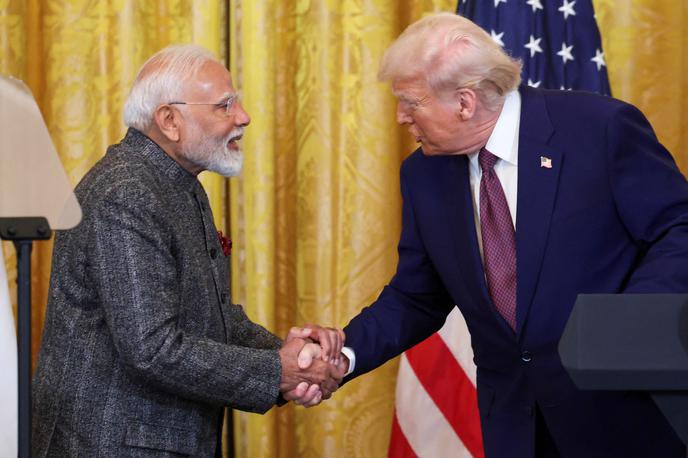 Narendra Modi, Donald Trump | Novinarska konferenca predsednikov, ki sta se izjemno dobro ujela že v času prvega Trumpovega mandata, je minila v izrazih prijateljstva in pohval. | Foto Reuters