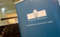 Zaupanje v digitalnem svetu 2025: kako najti ravnotežje med tehnologijo in človekom v dobi umetne inteligence?
