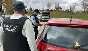Poostren nadzor na Dolenjskem: zasegli so devet avtomobilov