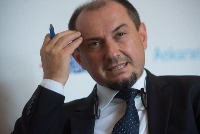 GGM z Delavsko hranilnico istočasno posluje kot zasebnik in javni funkcionar