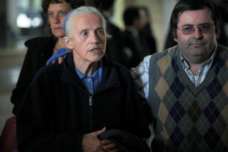 Genevieve Jeanningros je znana kot velika iskalka pravice za žrtve argentinske vojaške diktature med letoma 1976 in 1983. Na fotografiji iz 2011 jo vidimo, kako na sodišču čaka na razglasitev sodbe proti storilcem zločinov iz časa diktature. | Foto: Guliverimage