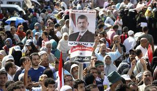 Sojenje vodilnim v egiptovski Muslimanski bratovščini takoj prekinili